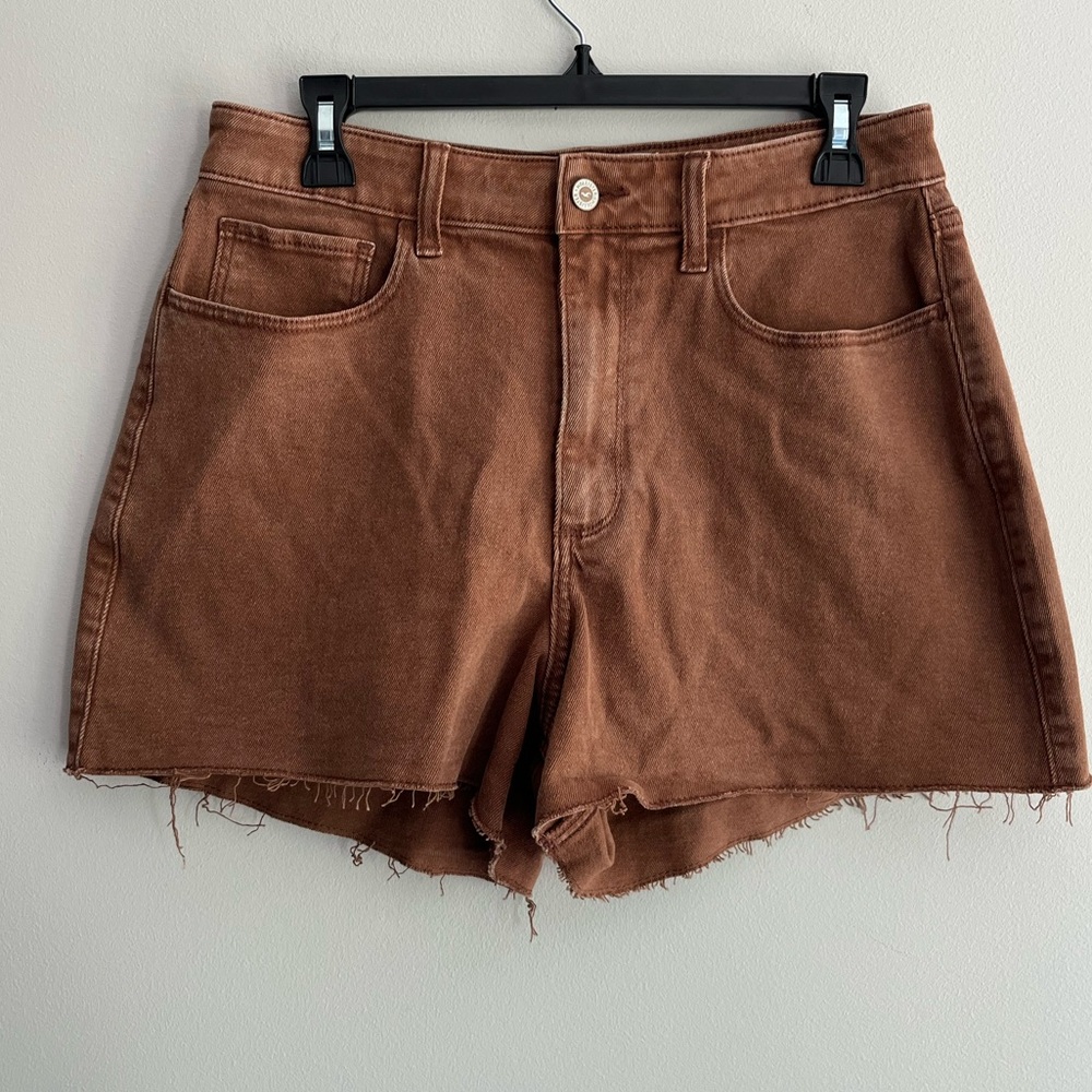 Hollister Brown Curvy Ultra High Rise Mom Jean Shorts size 30